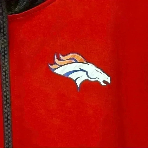 Denver Broncos NFL Football Zip Jacket Women Large Thermabase Team Apparel NWT - Picture 4 of 10